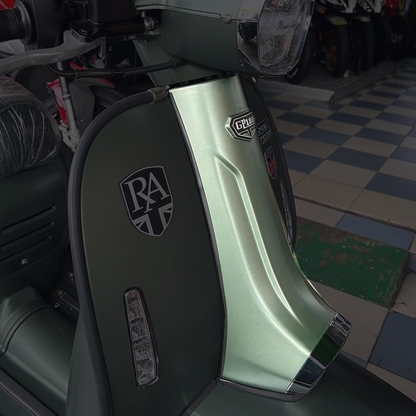 Royal Alloy Front Panel Sherwood Green Matte